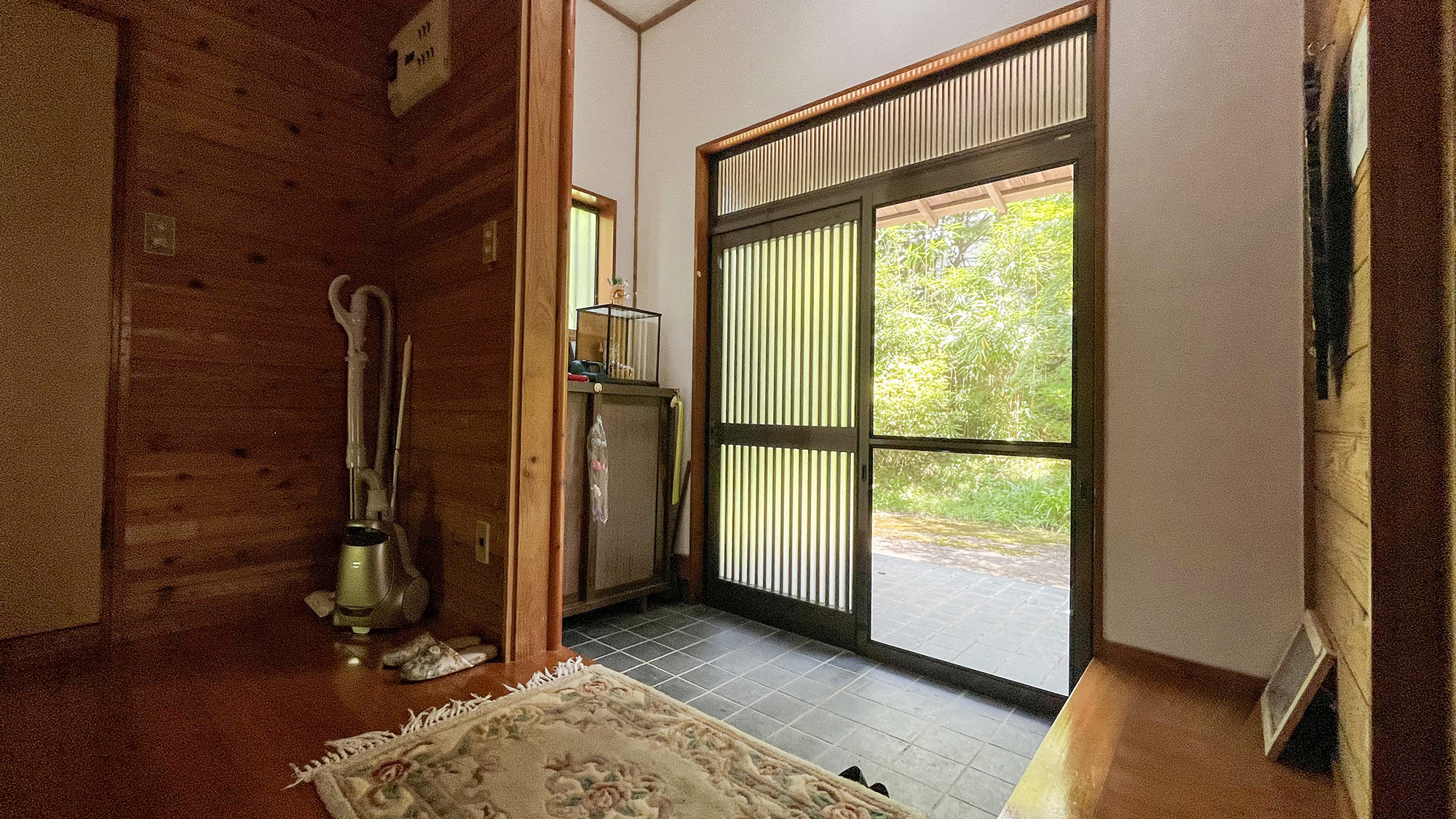#かじか　広めの玄関で、荷物の出し入れもスムーズです。