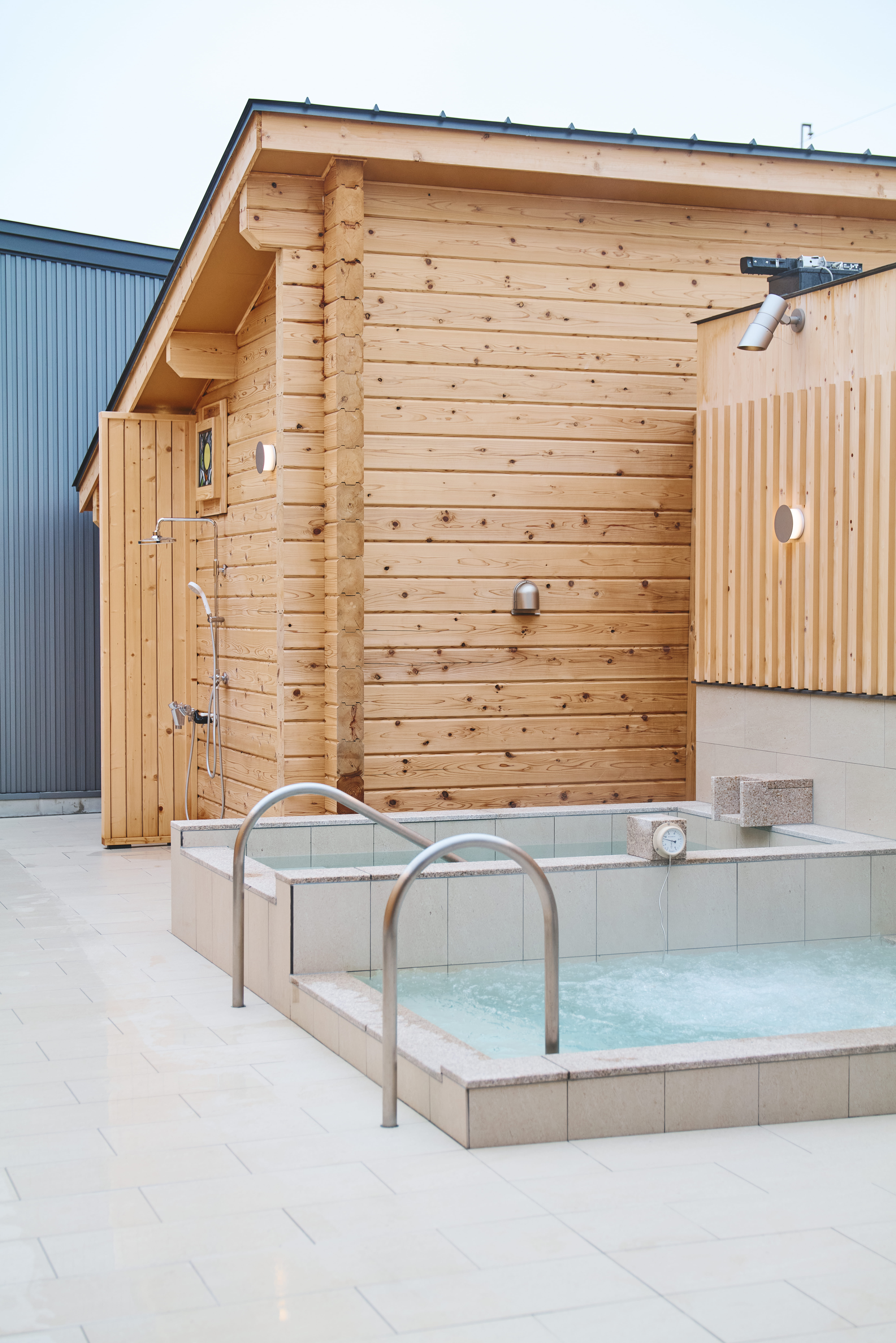 温浴施設「AQUAIGNIS GARDEN SPA」