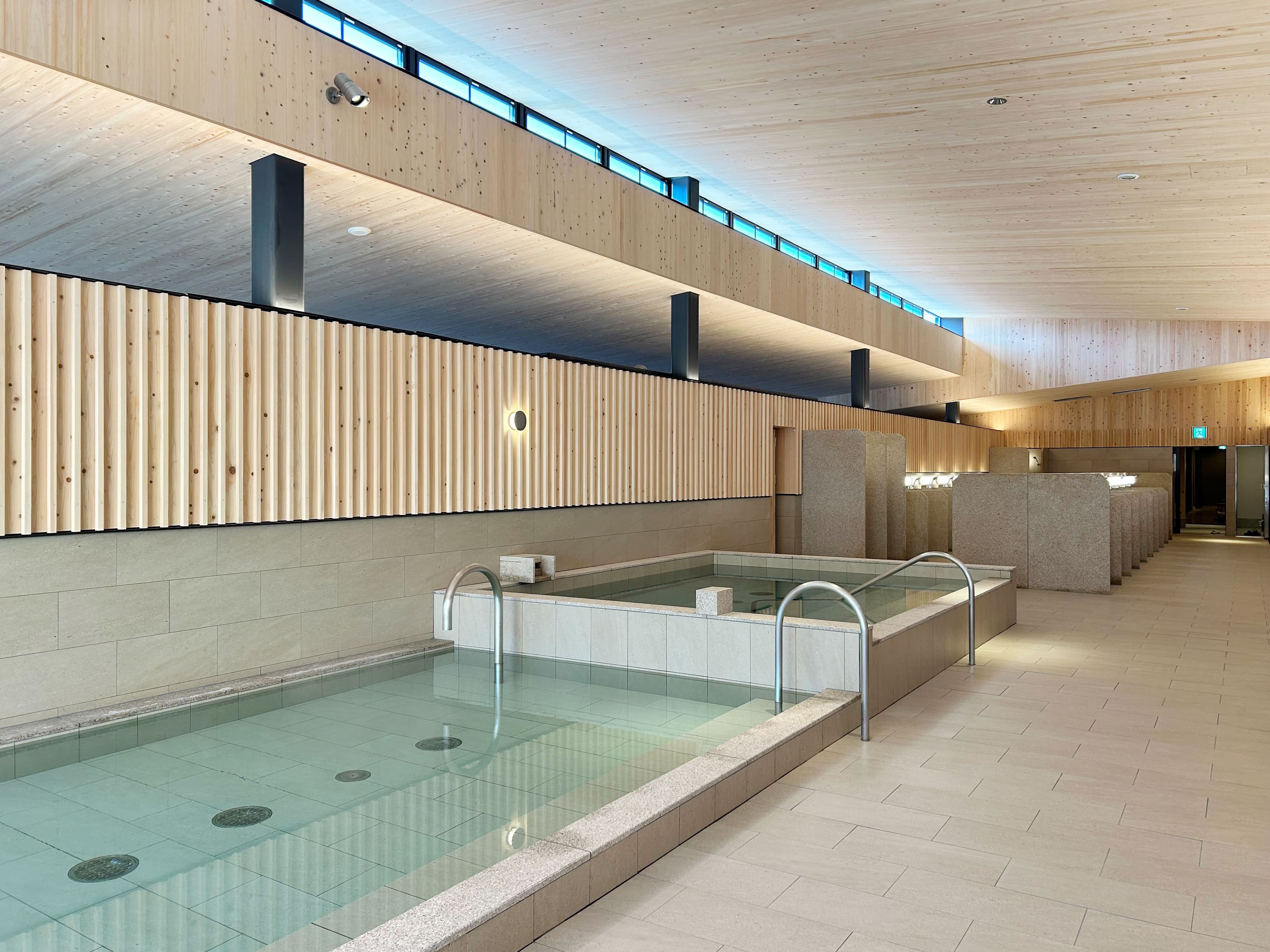 温浴施設「AQUAIGNIS GARDEN SPA」
