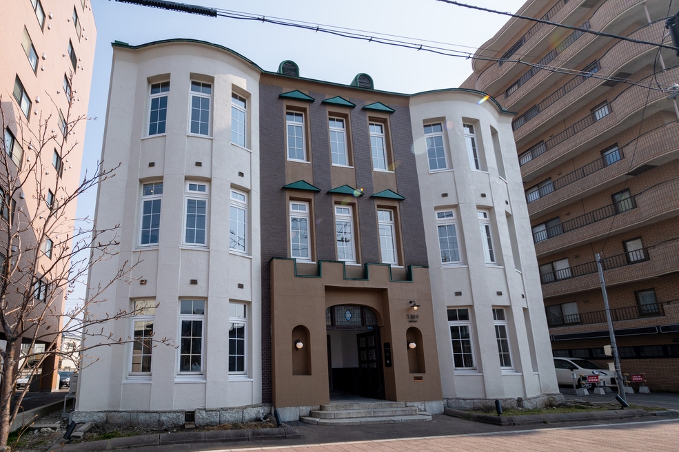 【2泊〜】大正時代の歴史建築に泊まる｜金森赤レンガ倉庫まで徒歩3分