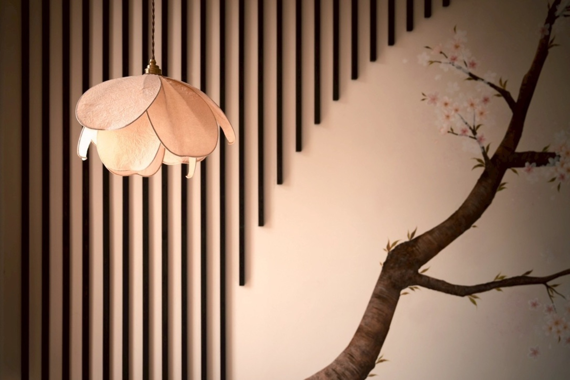 桜｜春の函館を象徴する淡い桜色