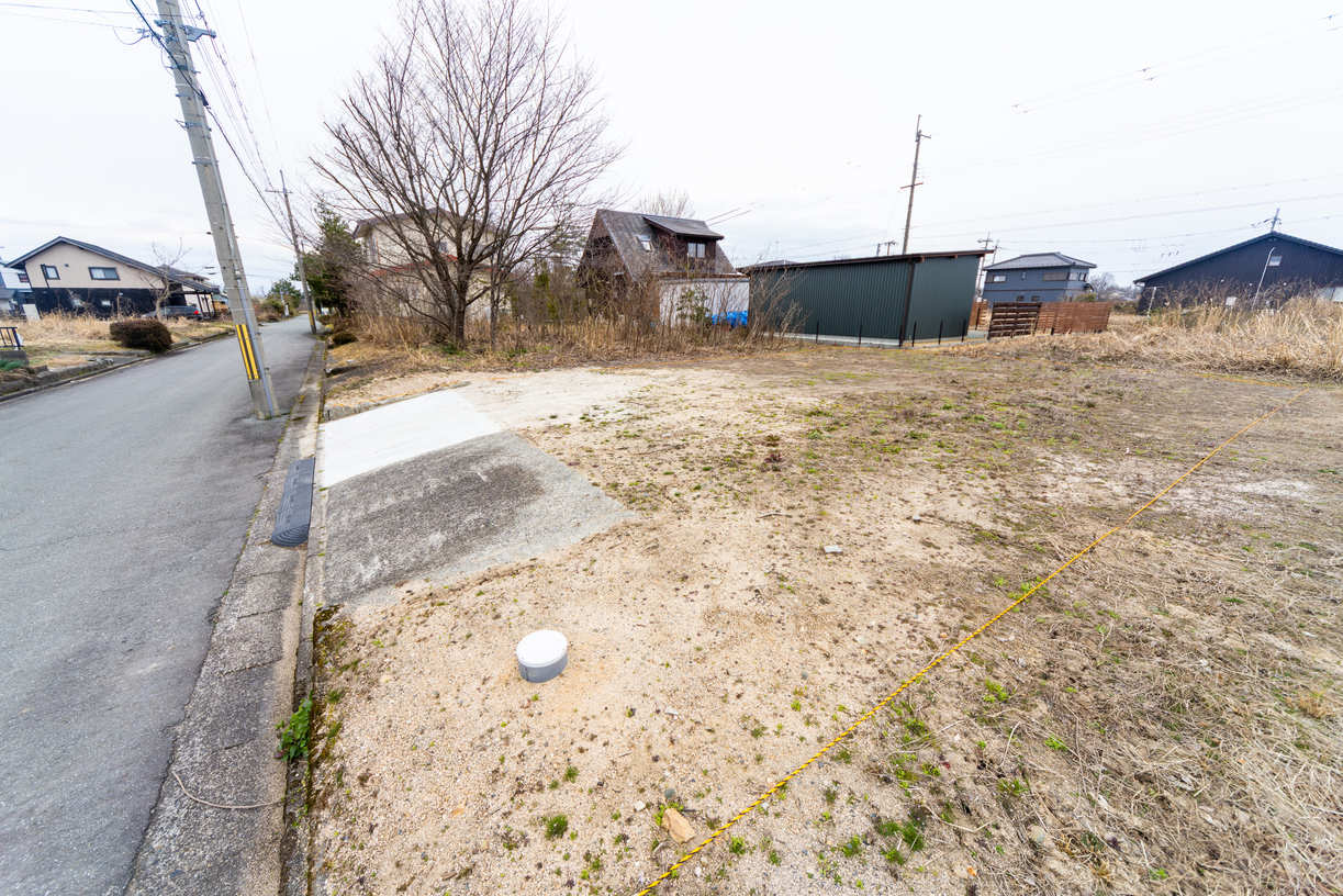 高島市今津町北仰にある一軒家まるまる貸切タイプ！ 琵琶湖まで徒歩3分。ログハウスを一棟まるごと貸切