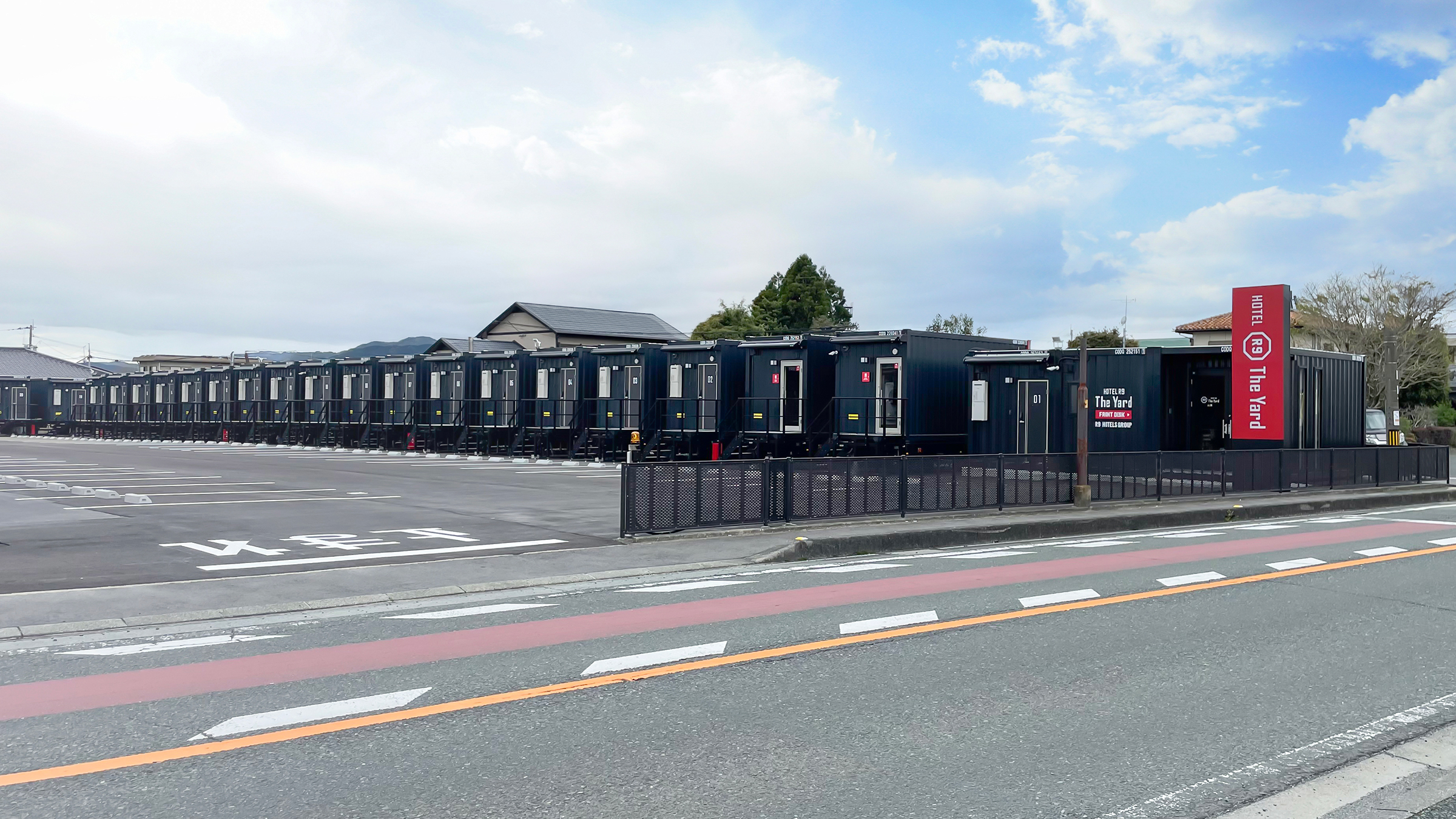 斬新な外観とコンパクトで快適な客室を備えたコンテナホテル　HOTEL R9 The Yard（ホテルアールナイン ザ ヤード）