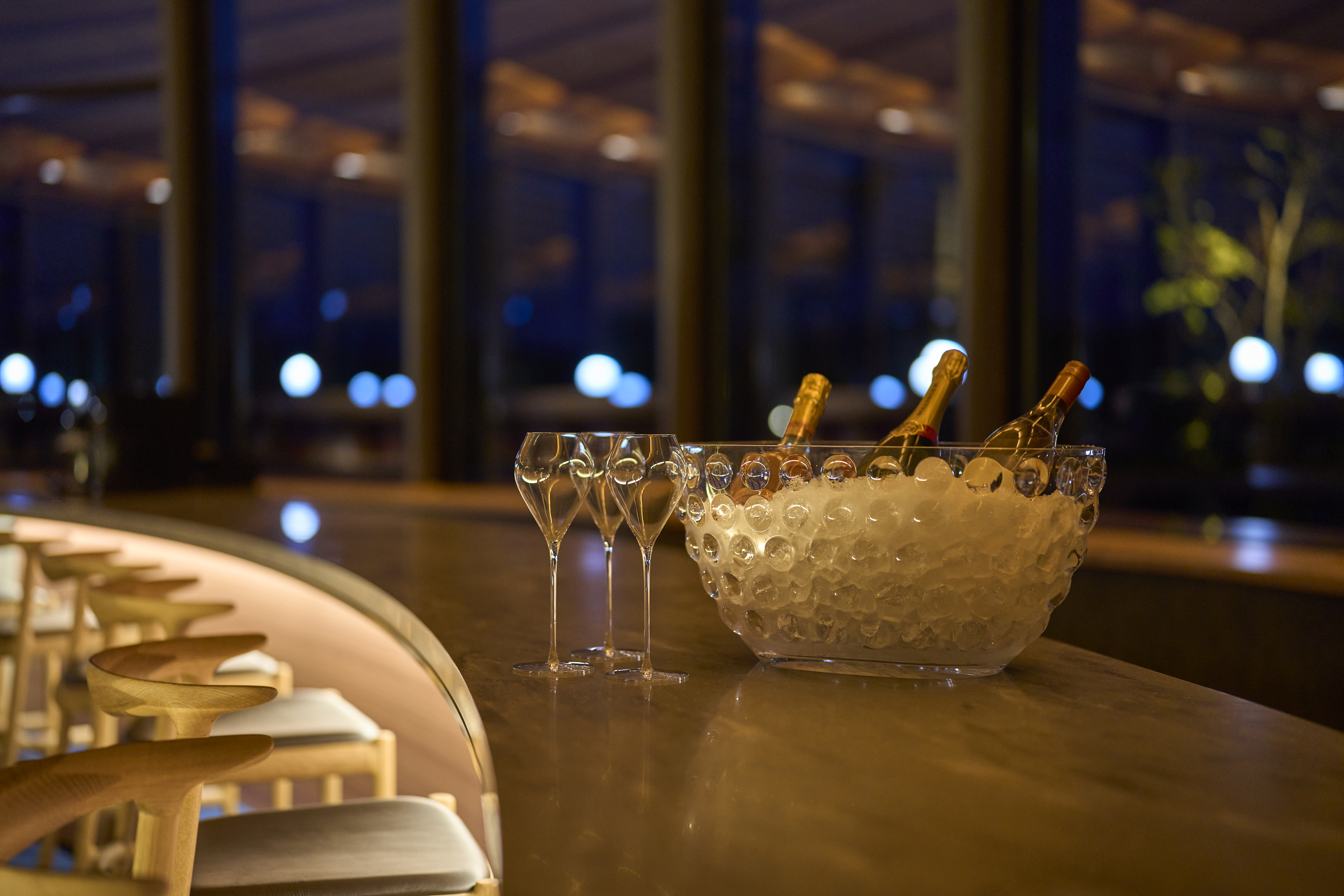 ふたばの本棚　BAR
