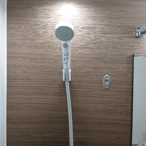 クリックシャワーヘッド