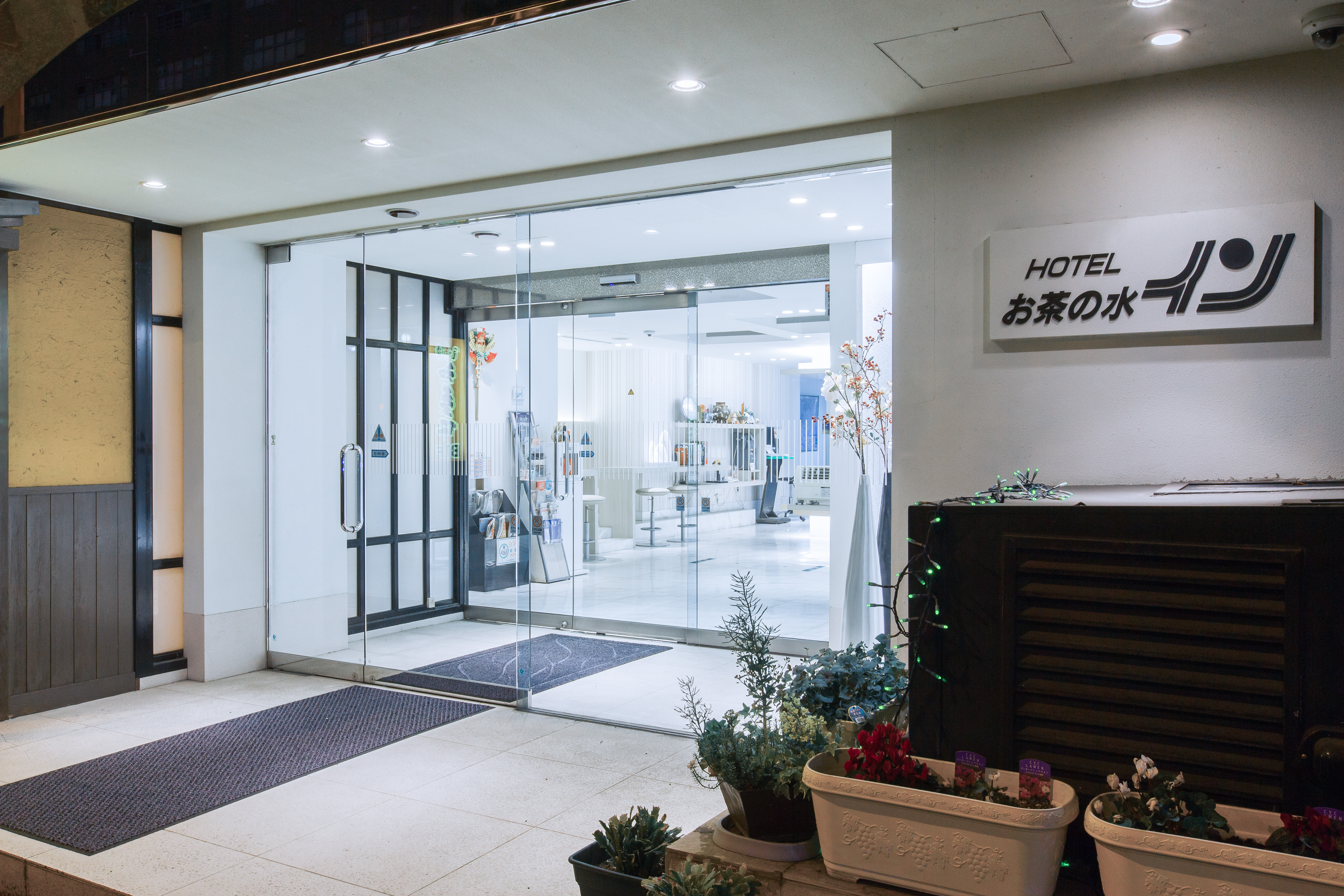 ホテル正面玄関