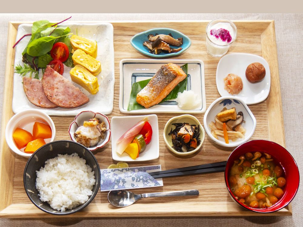 朝食
