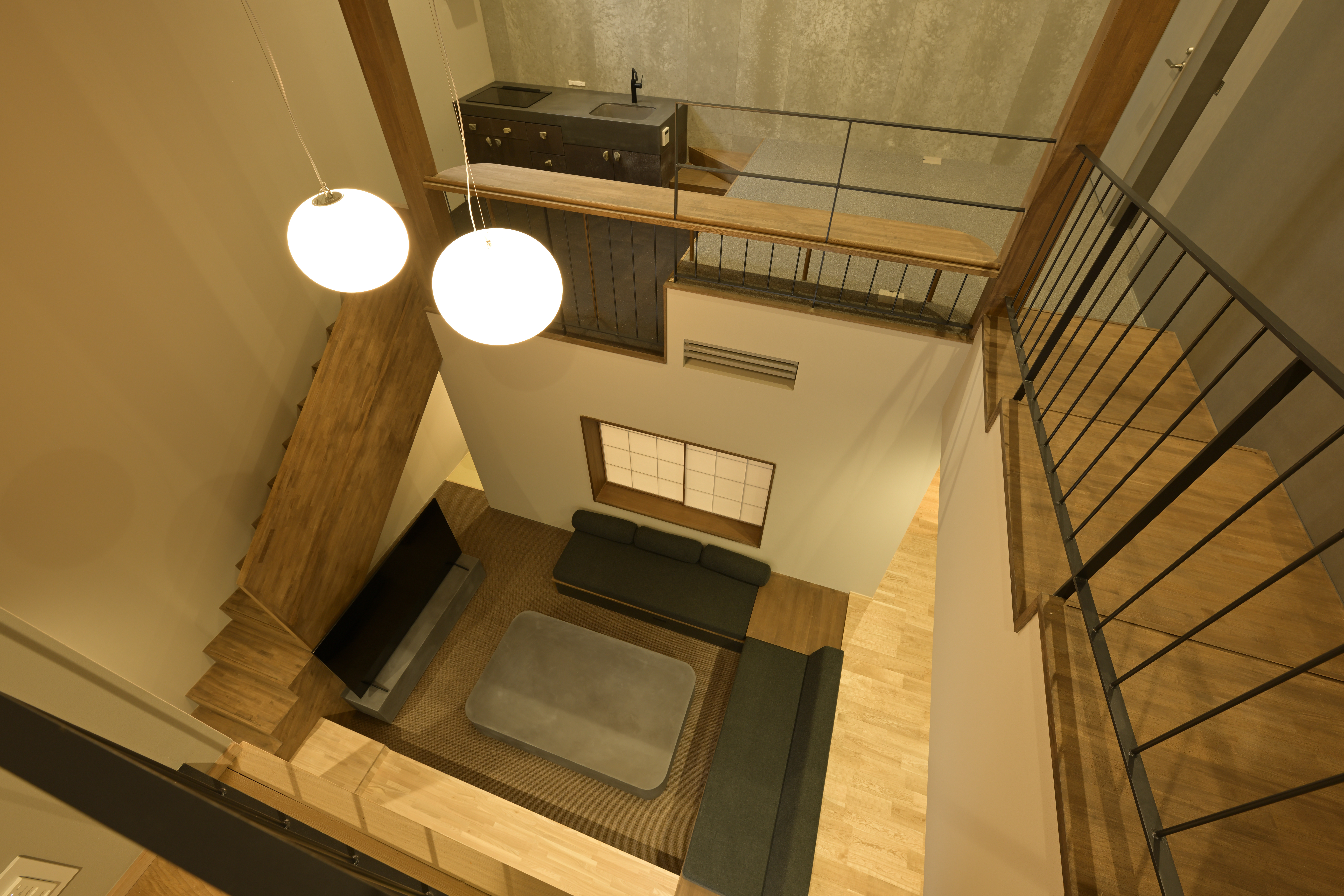 ROOM E　２階
