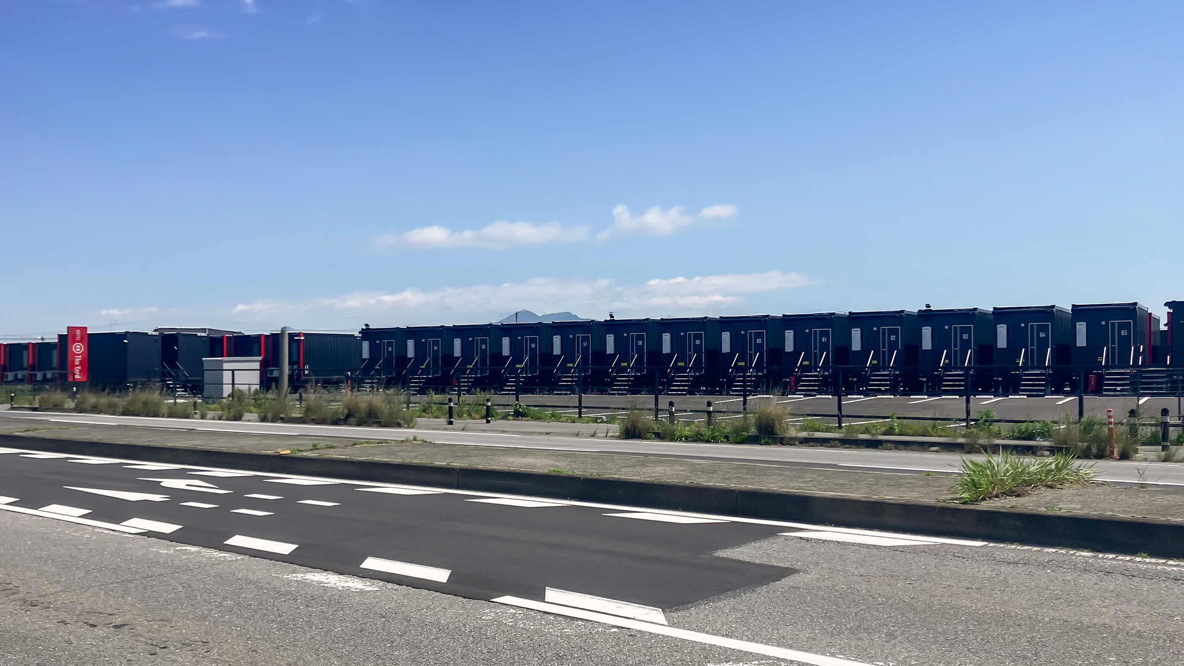 斬新な外観とコンパクトで快適な客室を備えたコンテナホテル　HOTEL R9 The Yard（ホテルアールナイン ザ ヤード）