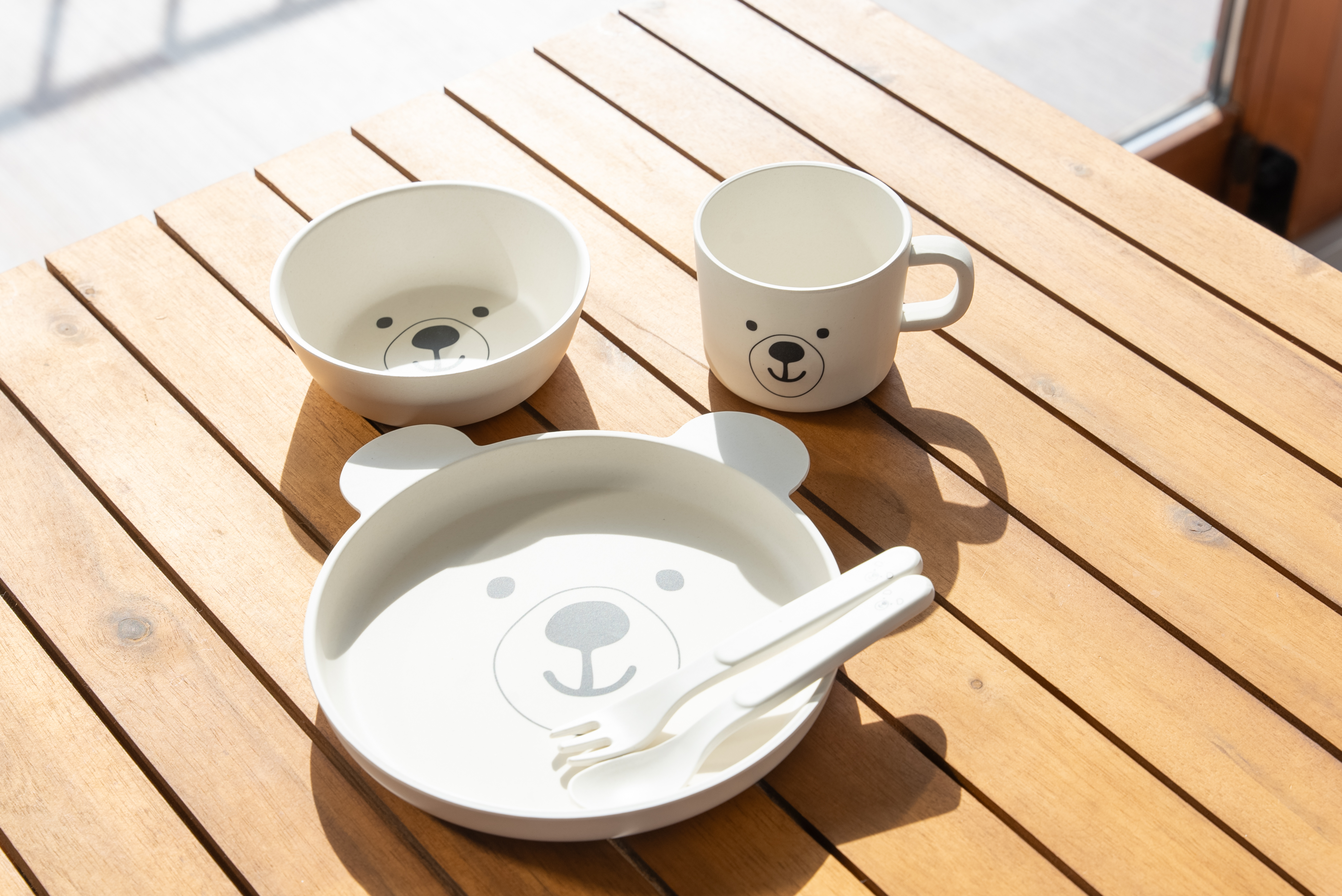 お子様用食器