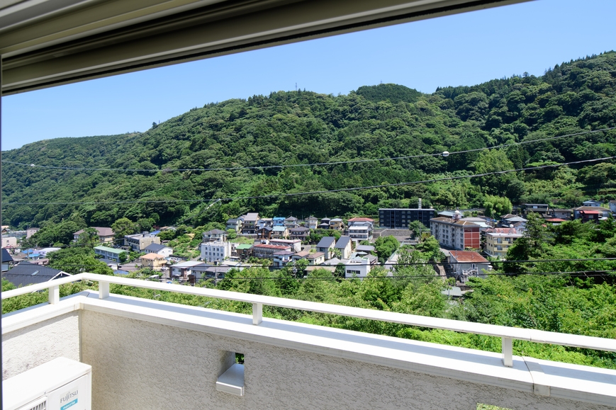 【4泊以上】箱根の丘の上のアートハウス｜絶景ビュー｜4LDK｜最大9名｜高速WiFi｜駐車場1台
