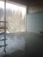 お風呂からの　ツララ