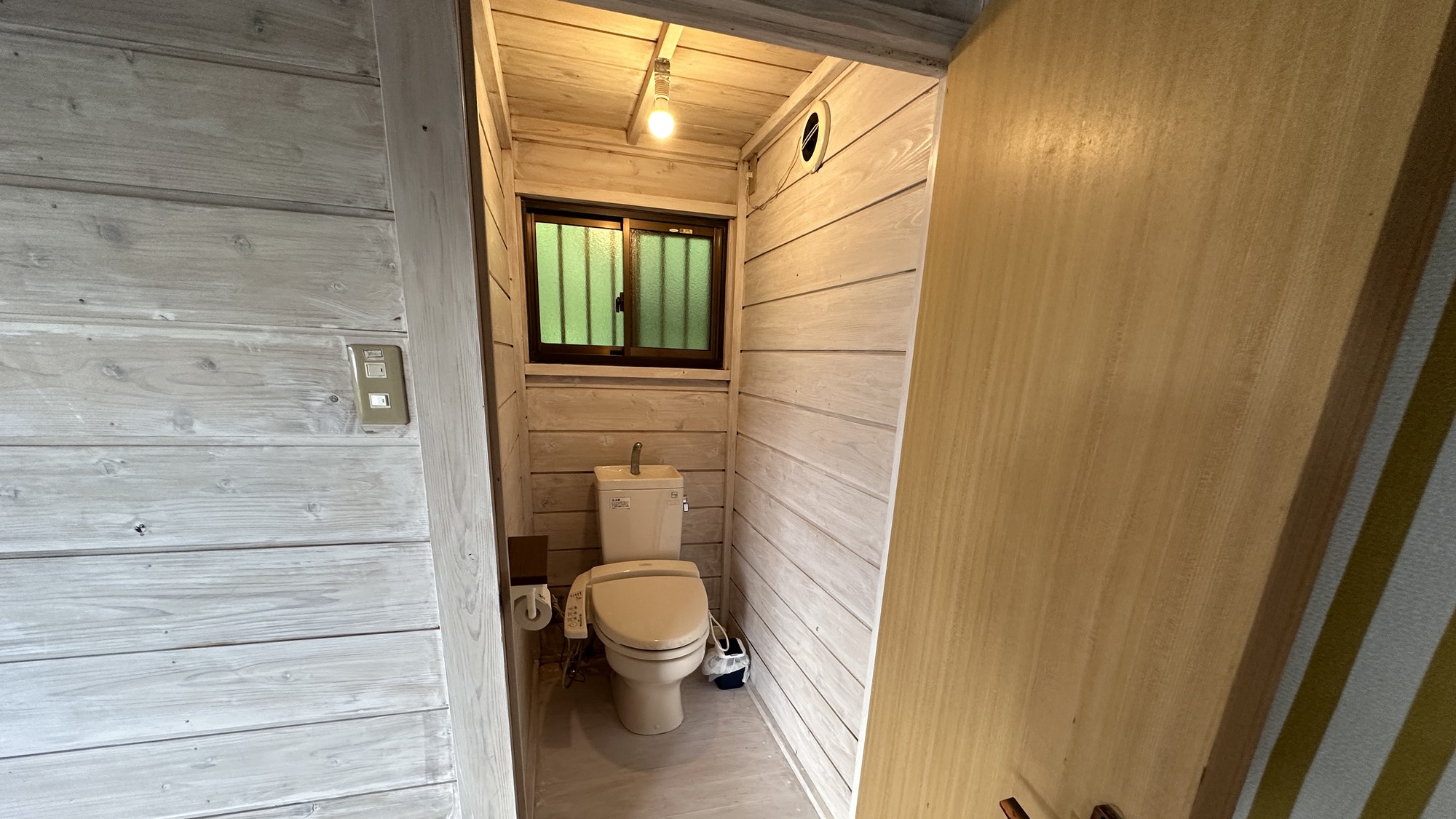 ・【トイレ】洗浄機能付き。清潔感のあるトイレです