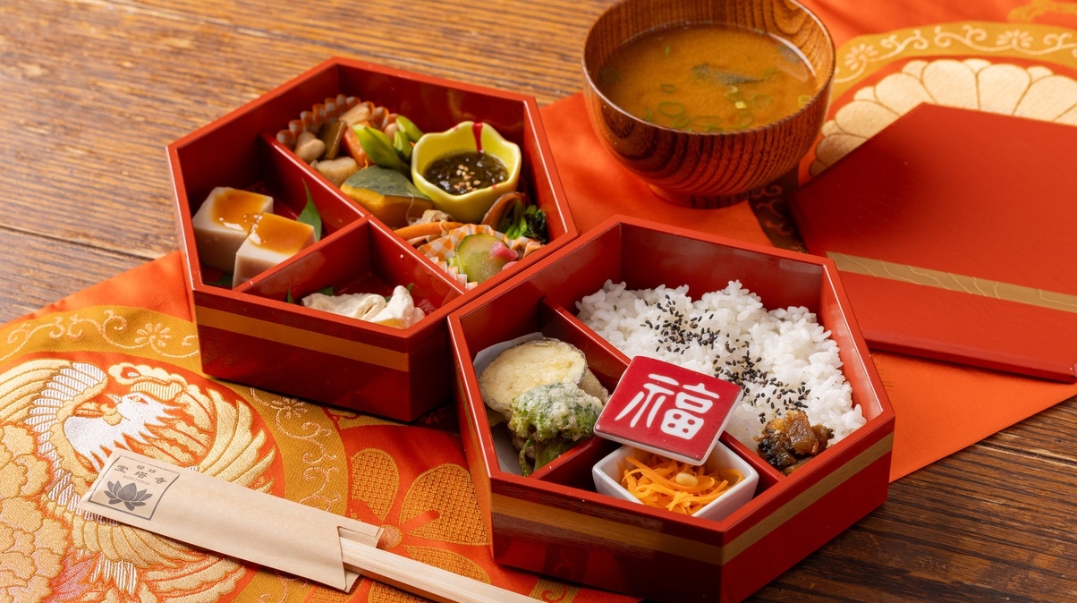 【1泊２食付】心と体を整える非日常体験！夕朝食は「Les Vagues（レ バーグ）」にて