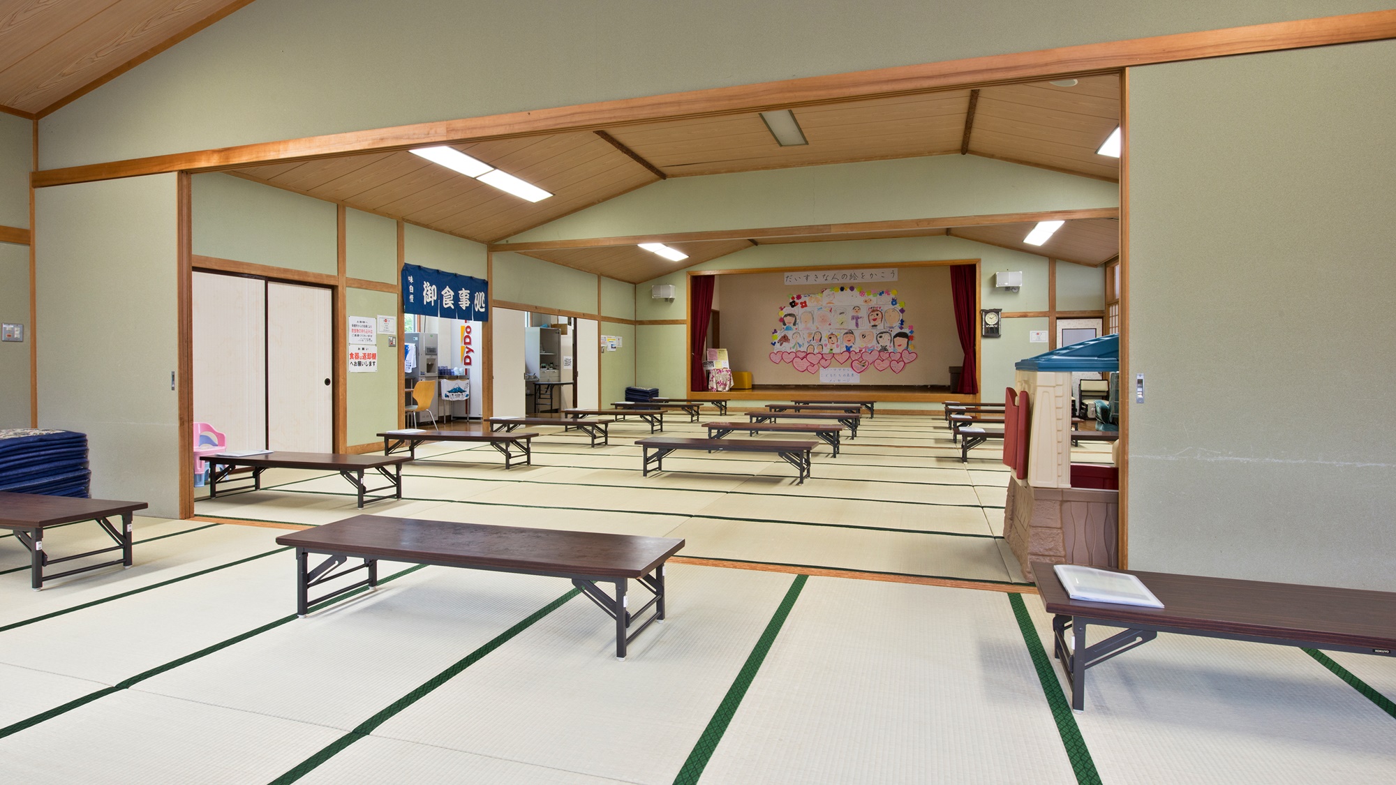 *パノラマの湯・食事処/広々としたお食事処になります。