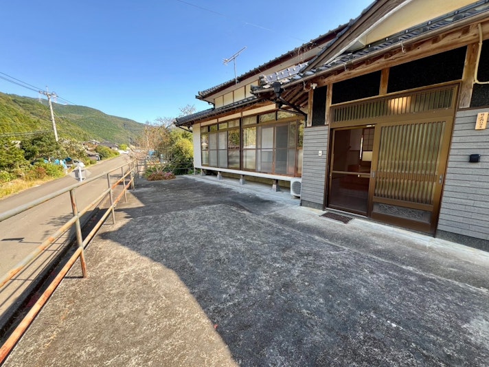 玄関前スペース