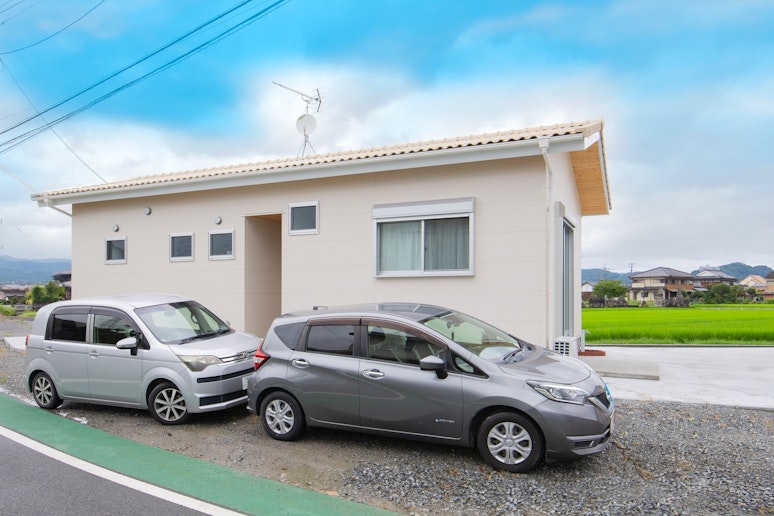 車も自由に止められます