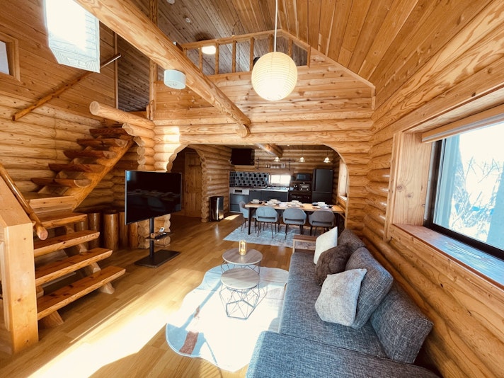 Living room with loft ２F bedroom