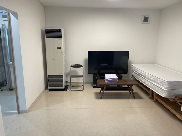 共用ホール。テレビあり。