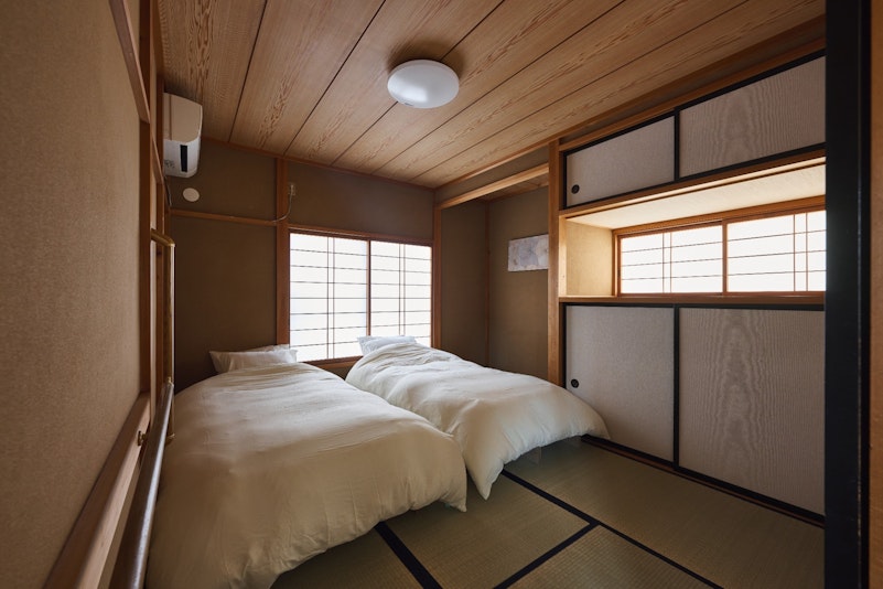 ２階の寝室　２ベッド