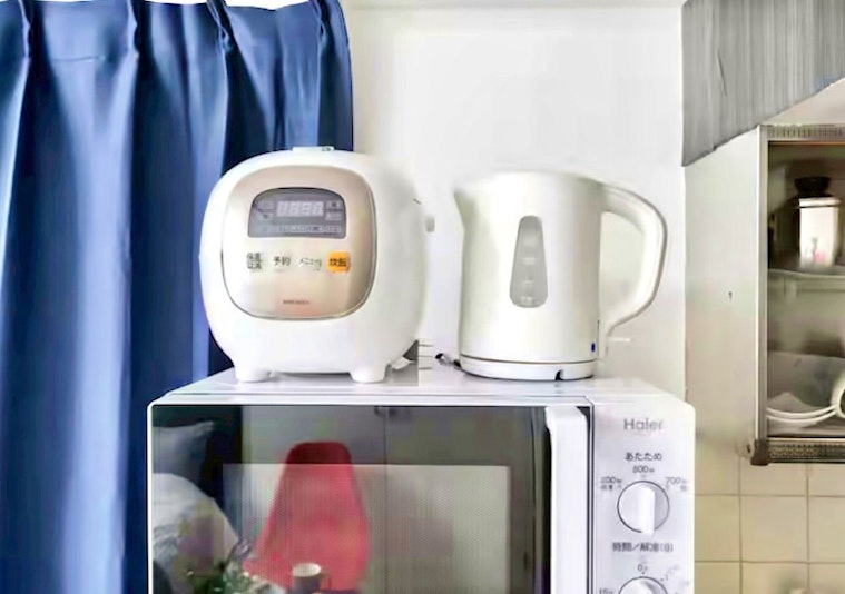 炊飯器、ケトル、電子レンジ