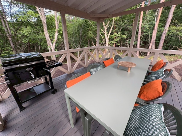 雨の日でも安心！炭火BBQ専用ガゼボ