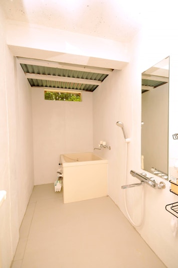 お子様とも入りやすい広い浴室