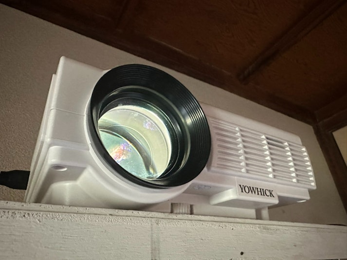 プロジェクター