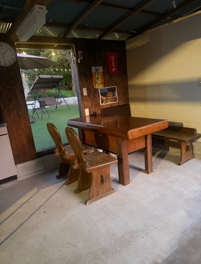 雨でも安心！屋根付きBBQコーナー