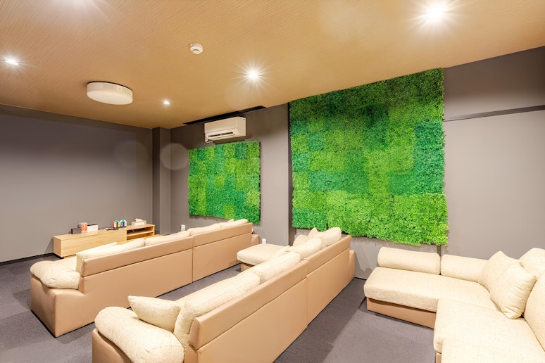 シアタールームです。広くて快適な空間となっております。