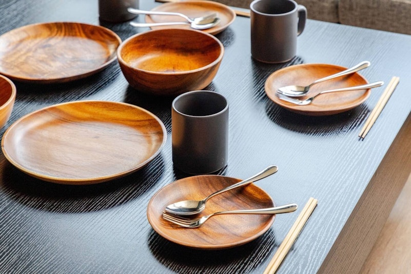 食器や調理器具は基本的なものを揃えています。調味料はありません。