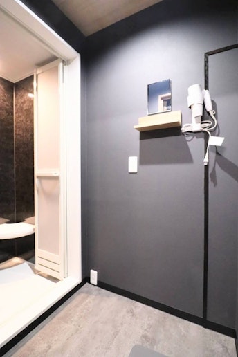 シャワールームです。２カ所あります。