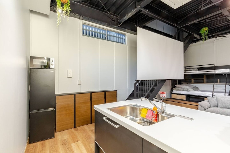 半アイランド型キッチンですので、作業がしやすいです。