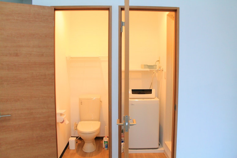 共用トイレ、シャワー室