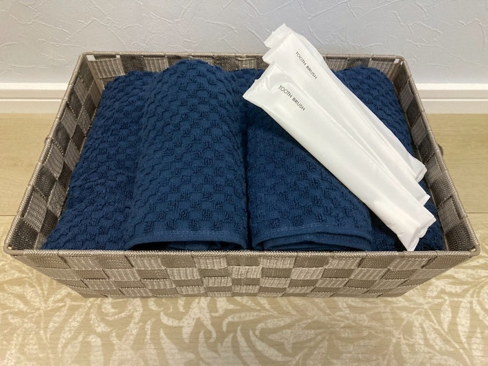 タオル、バスタオル、歯ブラシをご用意しています