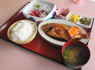 河丁定食(1,050円)