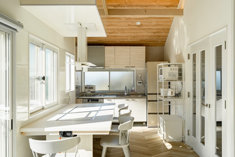 ダイニング、キッチン