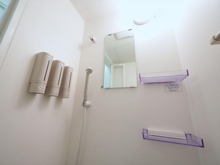 シャワールーム（１階）