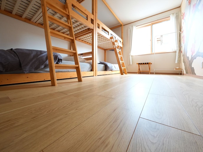 寝室２：二段ベッド２台（２階）