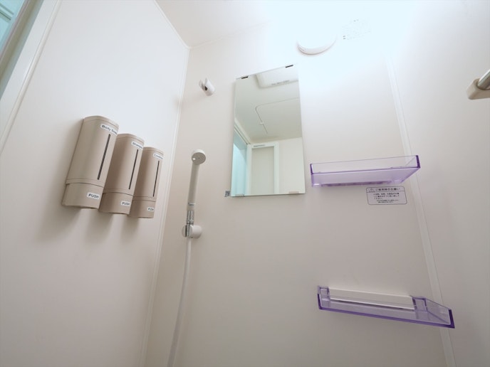 シャワールーム（１階）