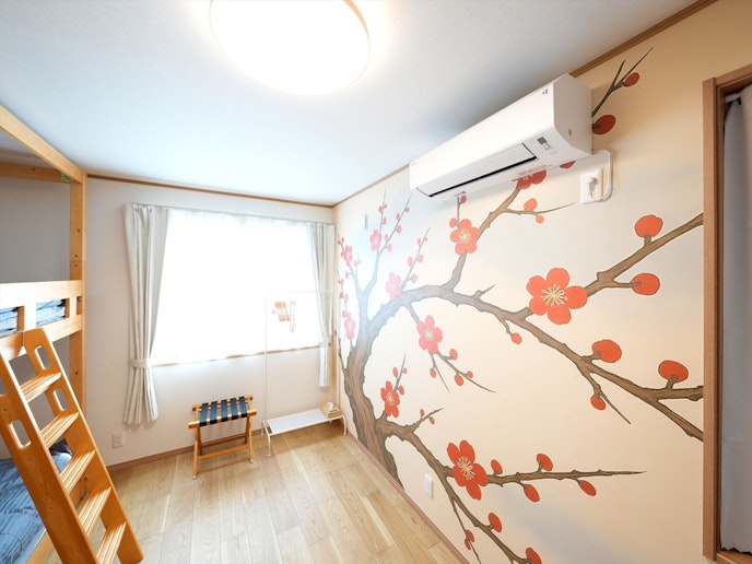 寝室２：二段ベッド２台（２階）