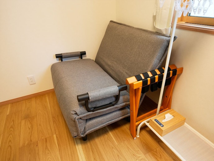 寝室１：二段ベッド１台／ソファベッド１台（２階）