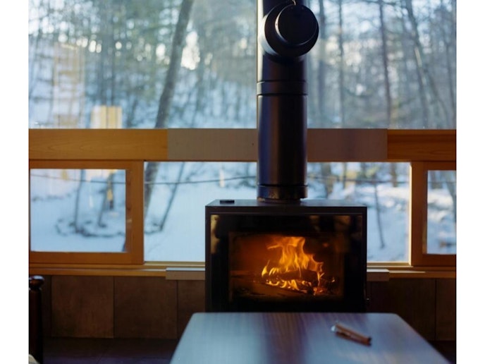 雪景色と薪ストーブ