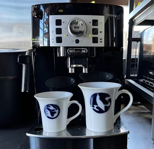 全自動エスプレッソマシンです。  季節毎のスターバックスの豆をご用意してあります。...