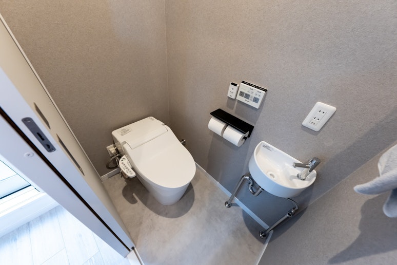 ・・・・・､・・ｬ・ｼ・・・・・・・､・・ｬ・・ｯ・ｼ・・・､・・・・・・・・ｮ・・ｧ・､...