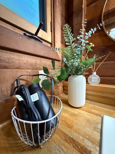 さりげないグリーンとアメニティで、心安らぐ空間に