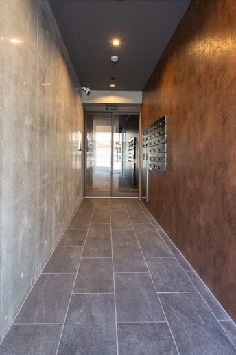 マンションエントランス