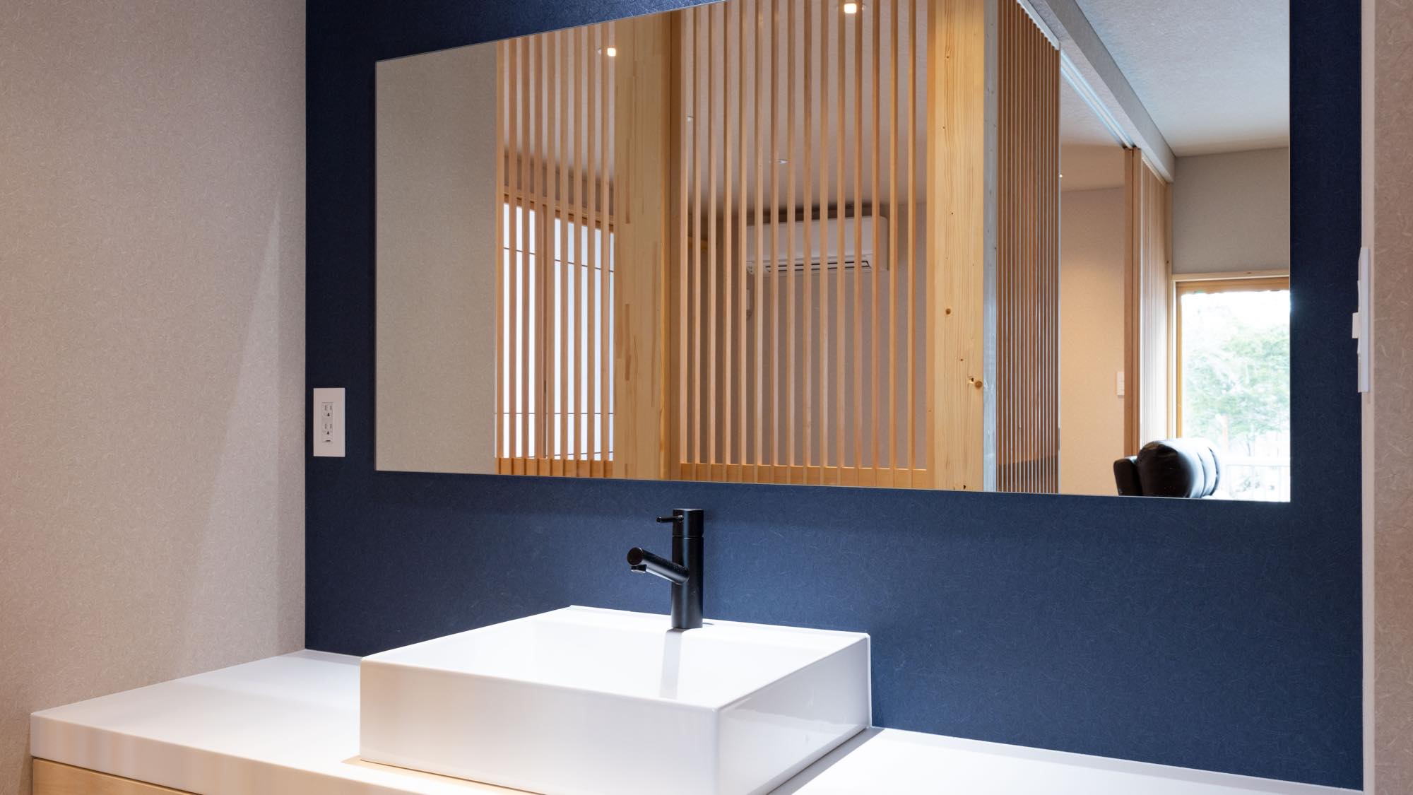 客室洗面（デザインは部屋タイプによって異なります）