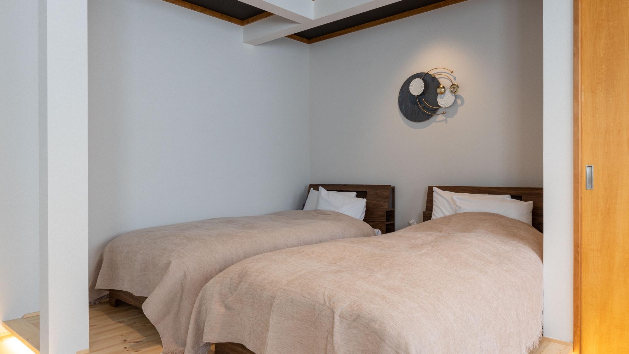 【すずらん】3名様でご利用時はソファベッドをご用意いたします