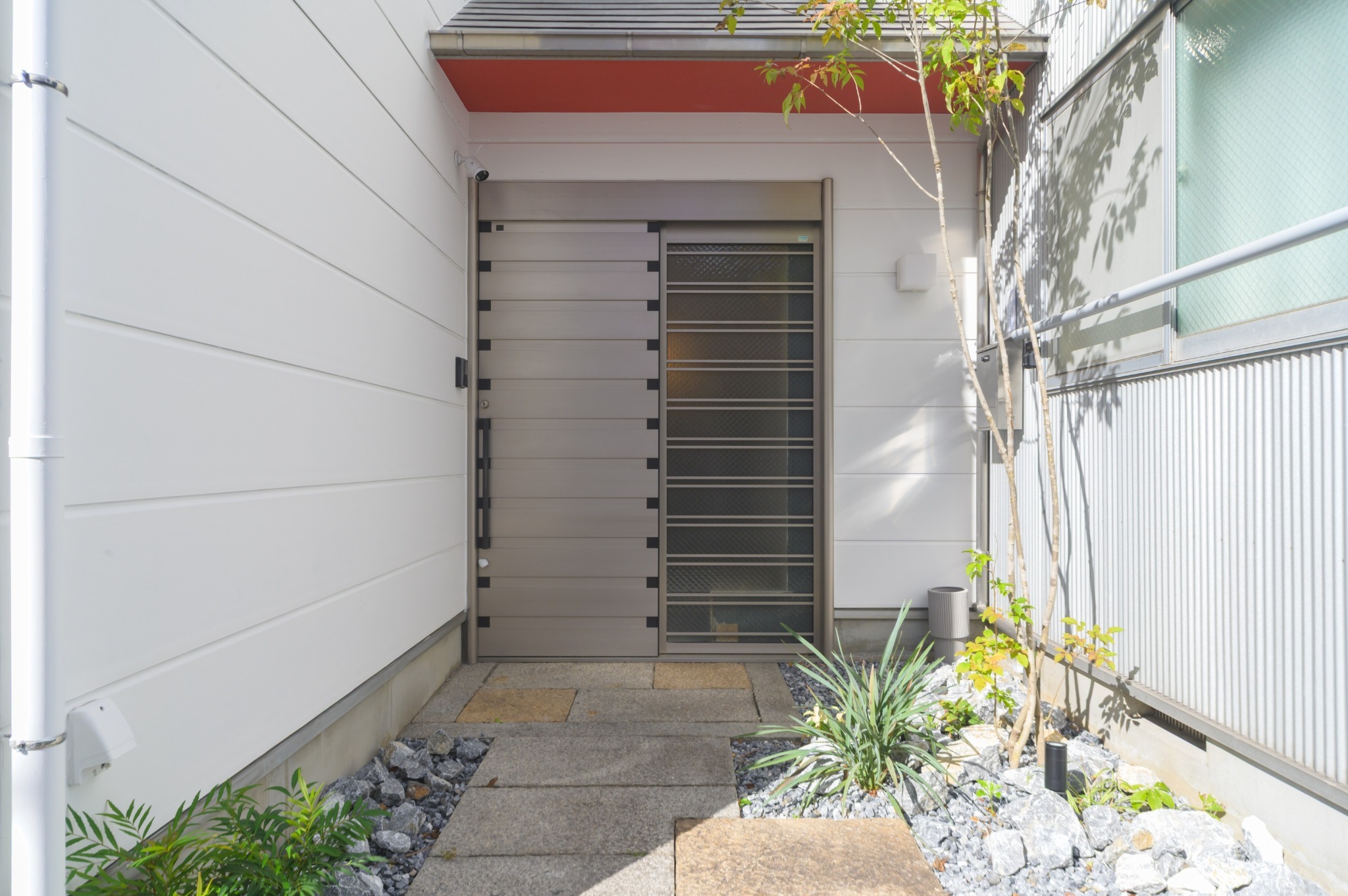 玄関アプローチ